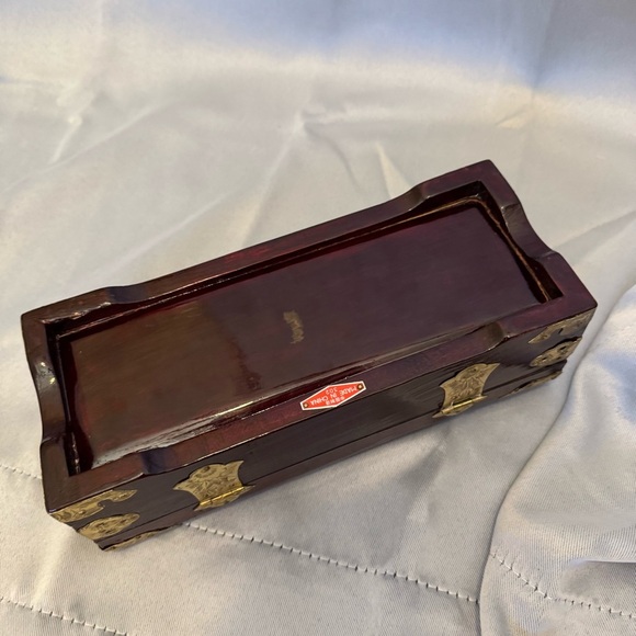 Vintage Chinese Jewelry Box Rosewood With Brass and Design red Silk Interior - Picture 11 of 12